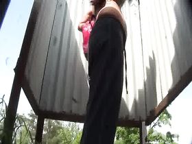 Переодевалки в плажной кабинке