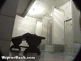 Сочная  и женственная куколка даже не подозревает, что ее снимают