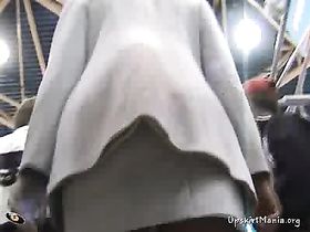 Спелая дикая ягодка выбирается в секс одежде на улицу 