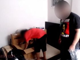 Скрытая камера в комнате засняла настоящий секс молодой пары