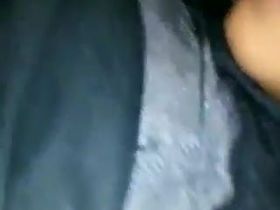 Парень мнёт няшной девушке титьки и раскрывает пальцами её побритую письку