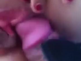 Измена молодой няшки с другом мужа с трахом кривым членом и кунилингусом